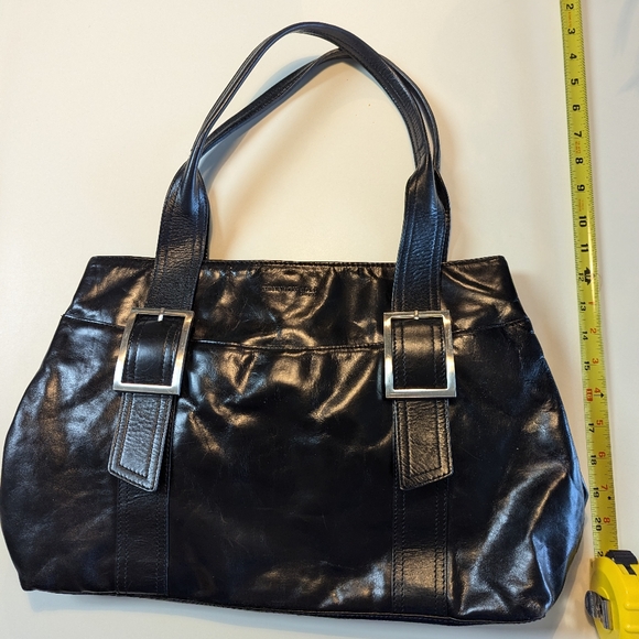 Kenneth Cole black leather shoulder handbag - Picture 2 of 5